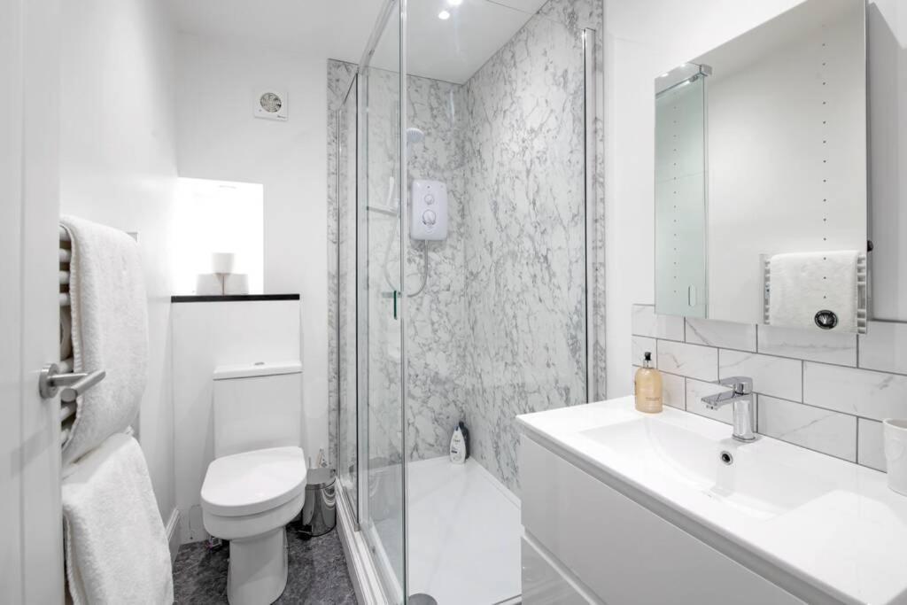 2 Bed City Centre Apartment 1 Min From Bath Abbey Dış mekan fotoğraf
